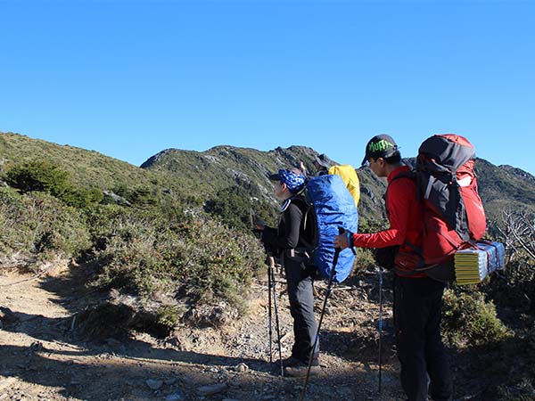 Mountain climbing activities that require mountain permits or park permits to enter to the ecological preservation area