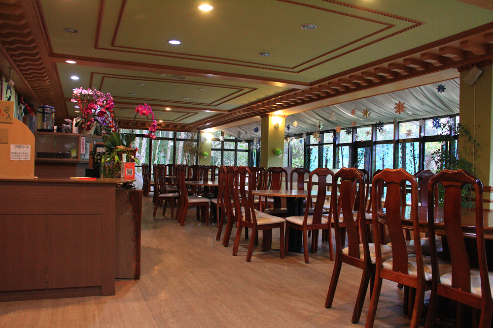 2nd floor restaurant 