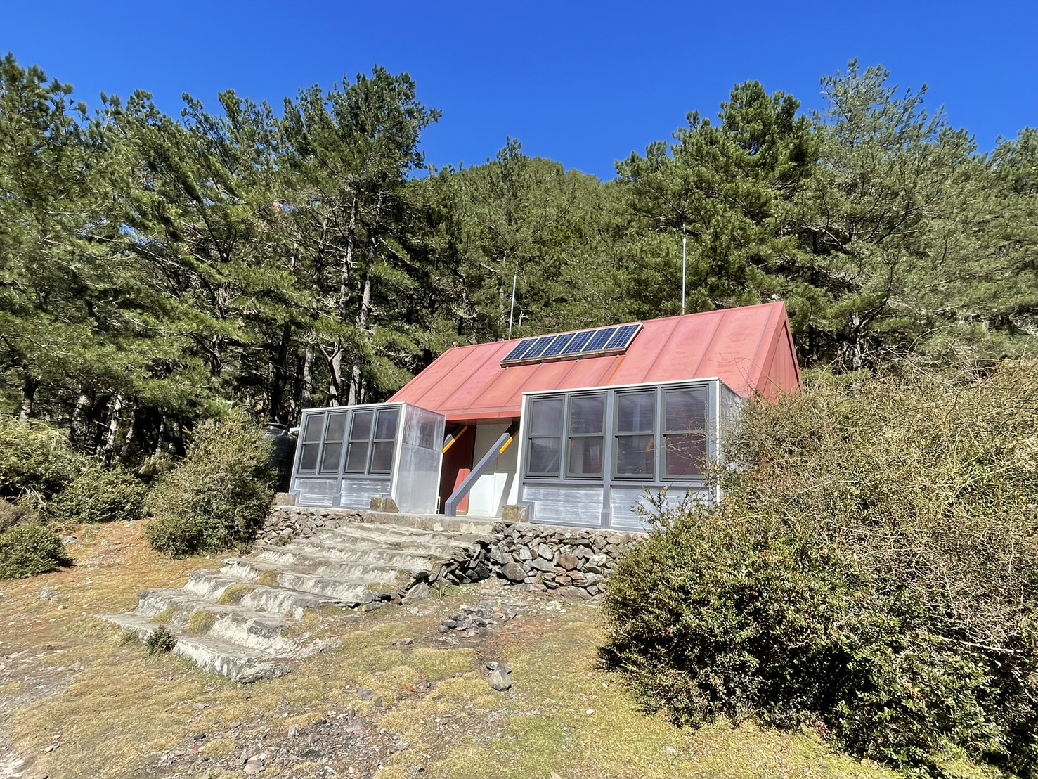 塔芬谷山屋