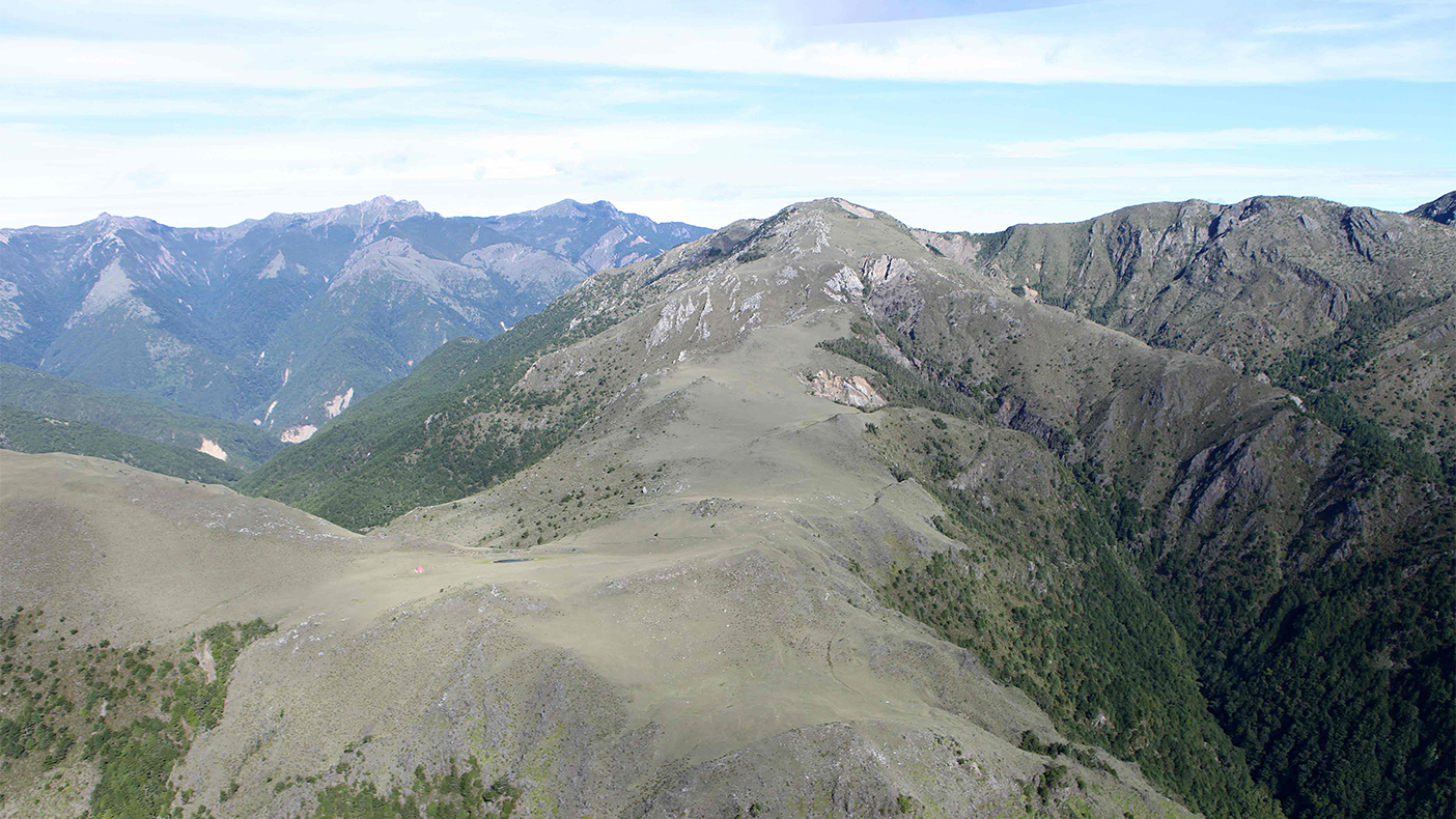 大水窟山與山屋