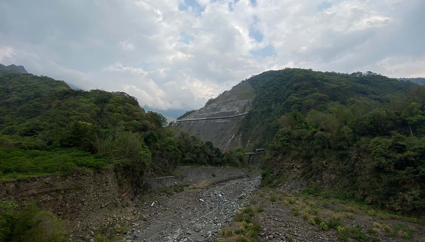 梅山部落眺望南橫公路明隧道