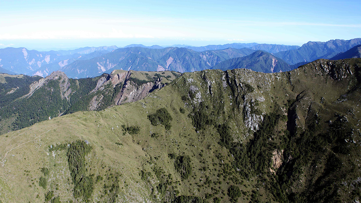 向陽山脈與溪頭山與關山嶺山-金科國際多媒體有限公司攝