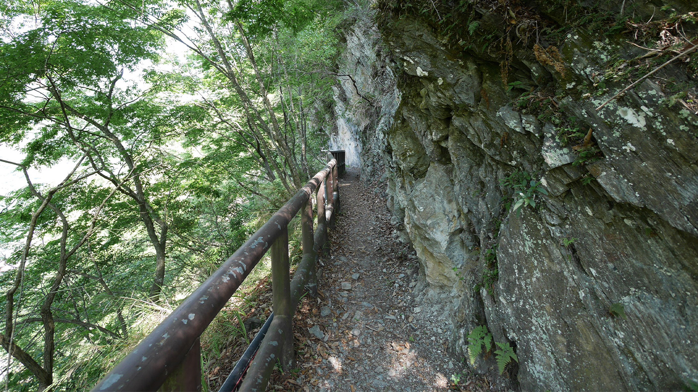 往雲龍瀑布步道