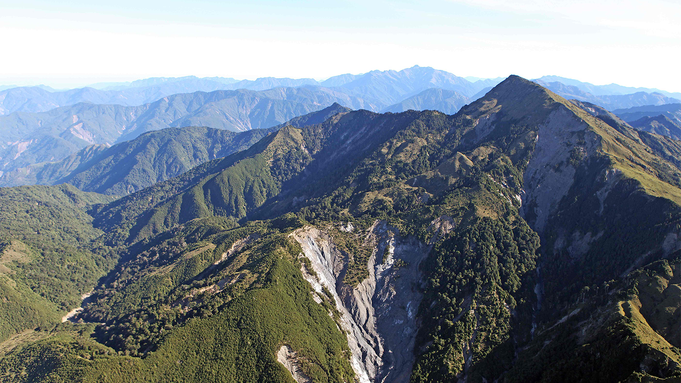 關山斷崖-金科國際多媒體有限公司攝